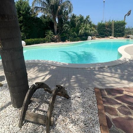 Martanna Rooms Carini Bagian luar foto