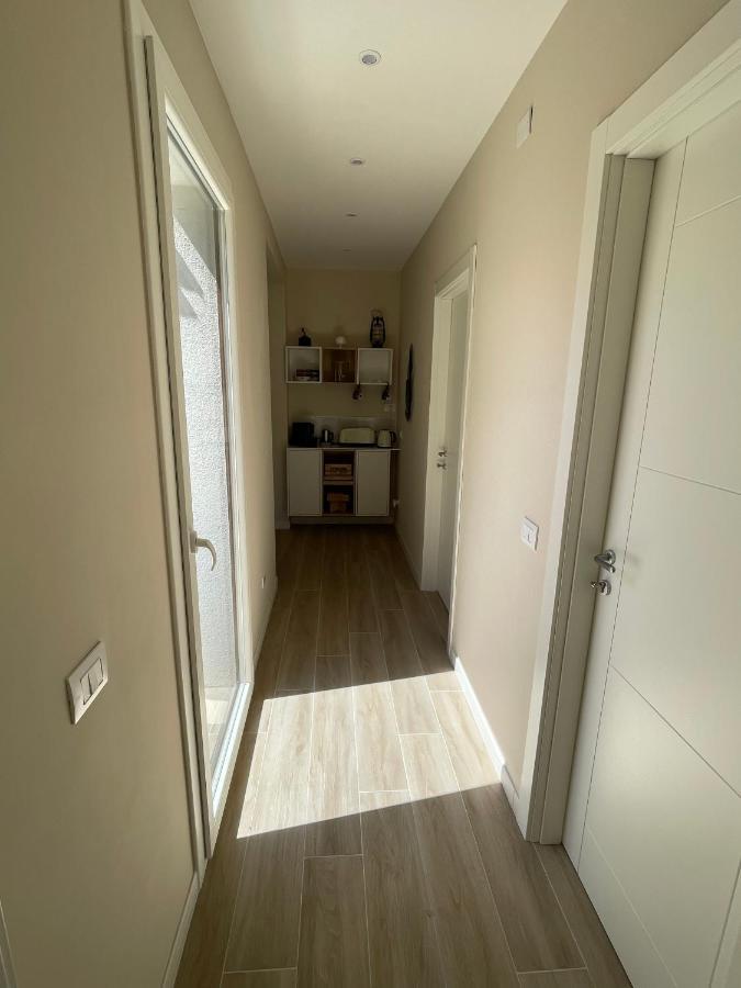 Martanna Rooms Carini Bagian luar foto