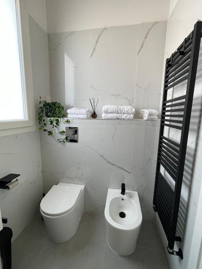 Martanna Rooms Carini Bagian luar foto