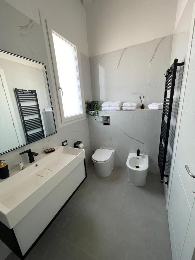 Martanna Rooms Carini Bagian luar foto