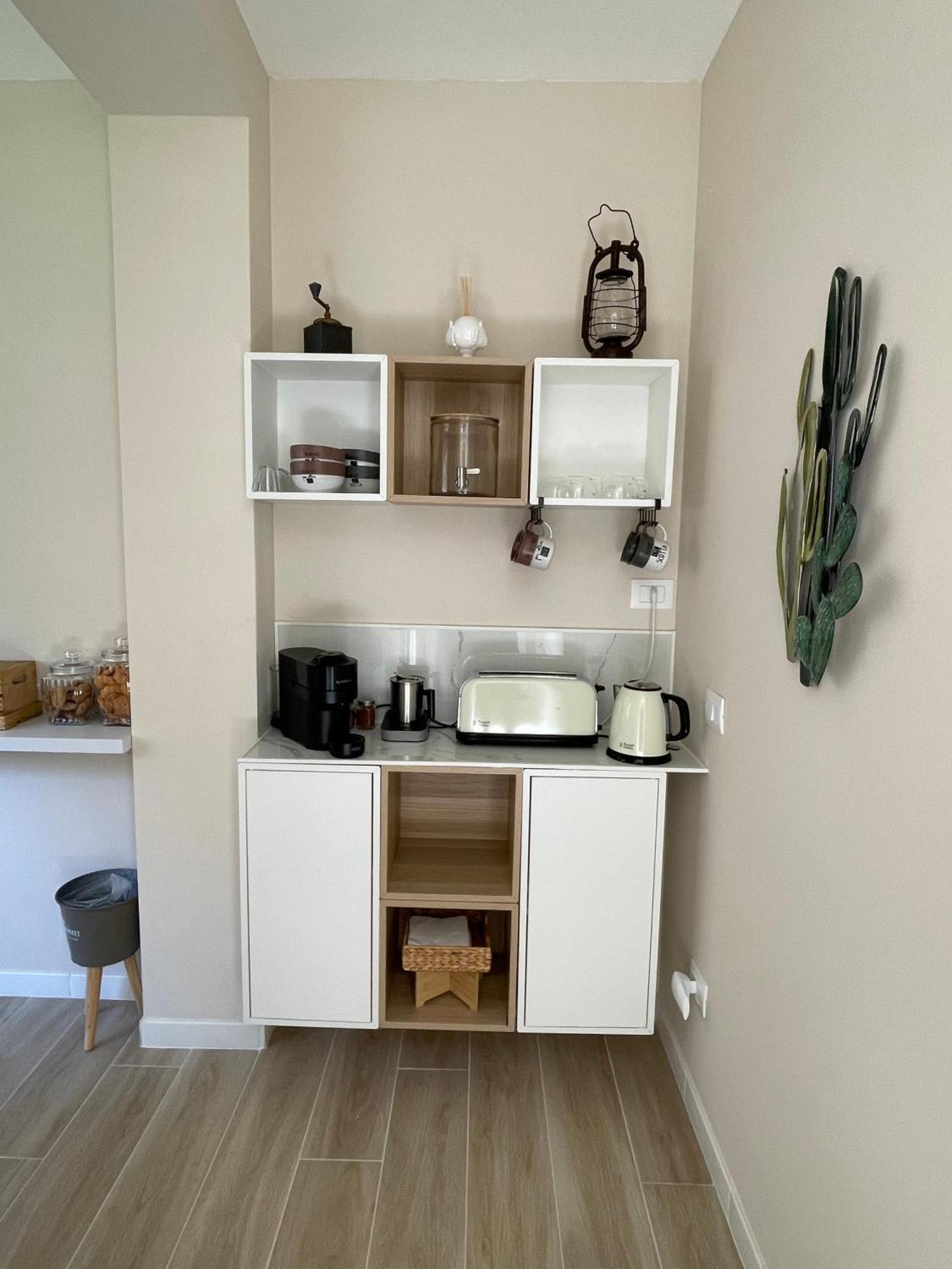 Martanna Rooms Carini Bagian luar foto